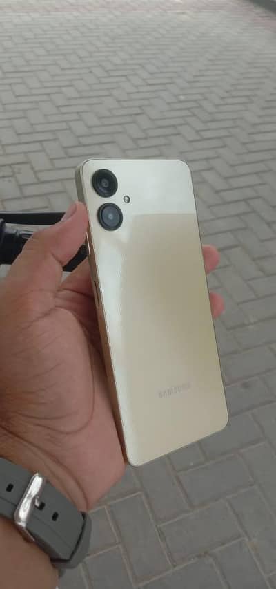 Samsung Mobile A06