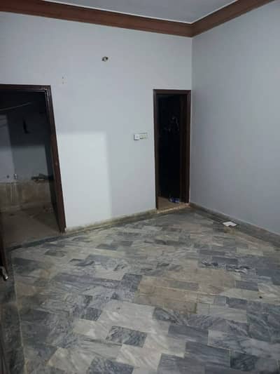 120 Square Yards Portion For Rent in Raza Society in Scheme 33