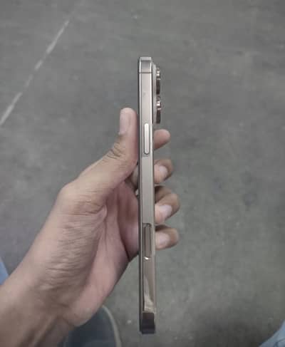 Apple iPhone 16 Pro Max