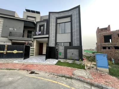 8 Marla House For Sale In Bahria Town Lahore