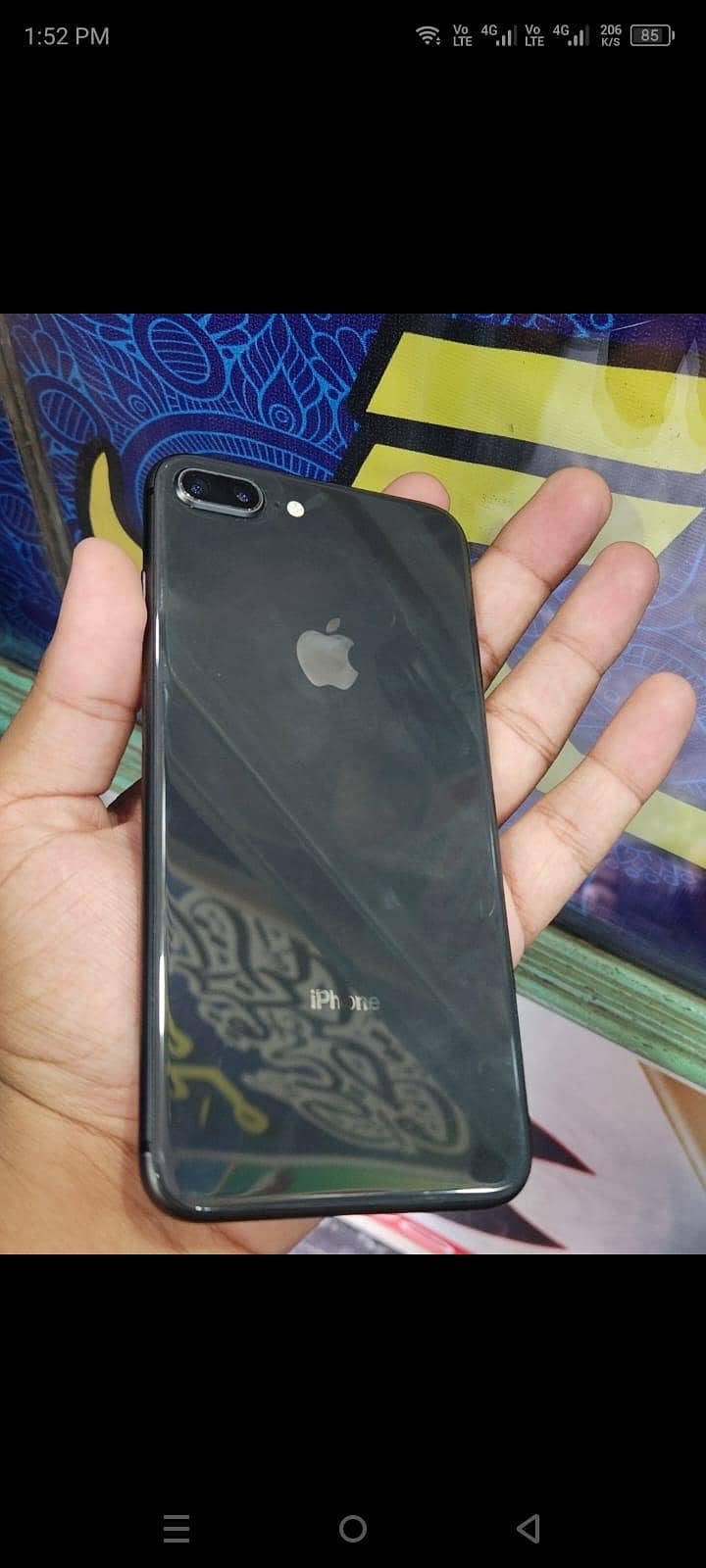 Apple iPhone 8 Plus 0
