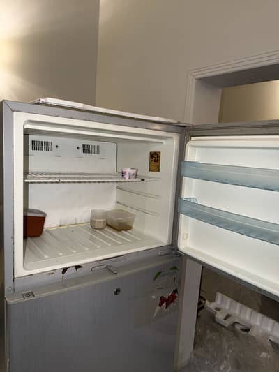 Dawlance fridge all working