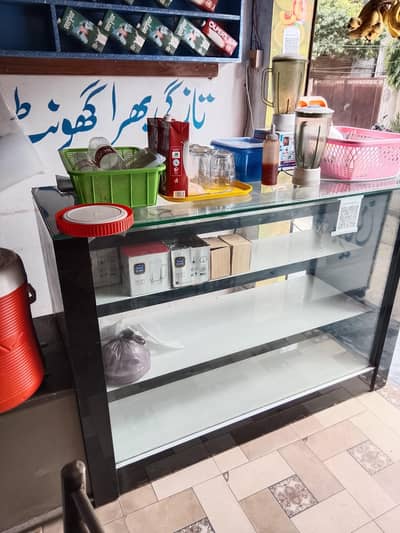 Display Counter/Glass Counter