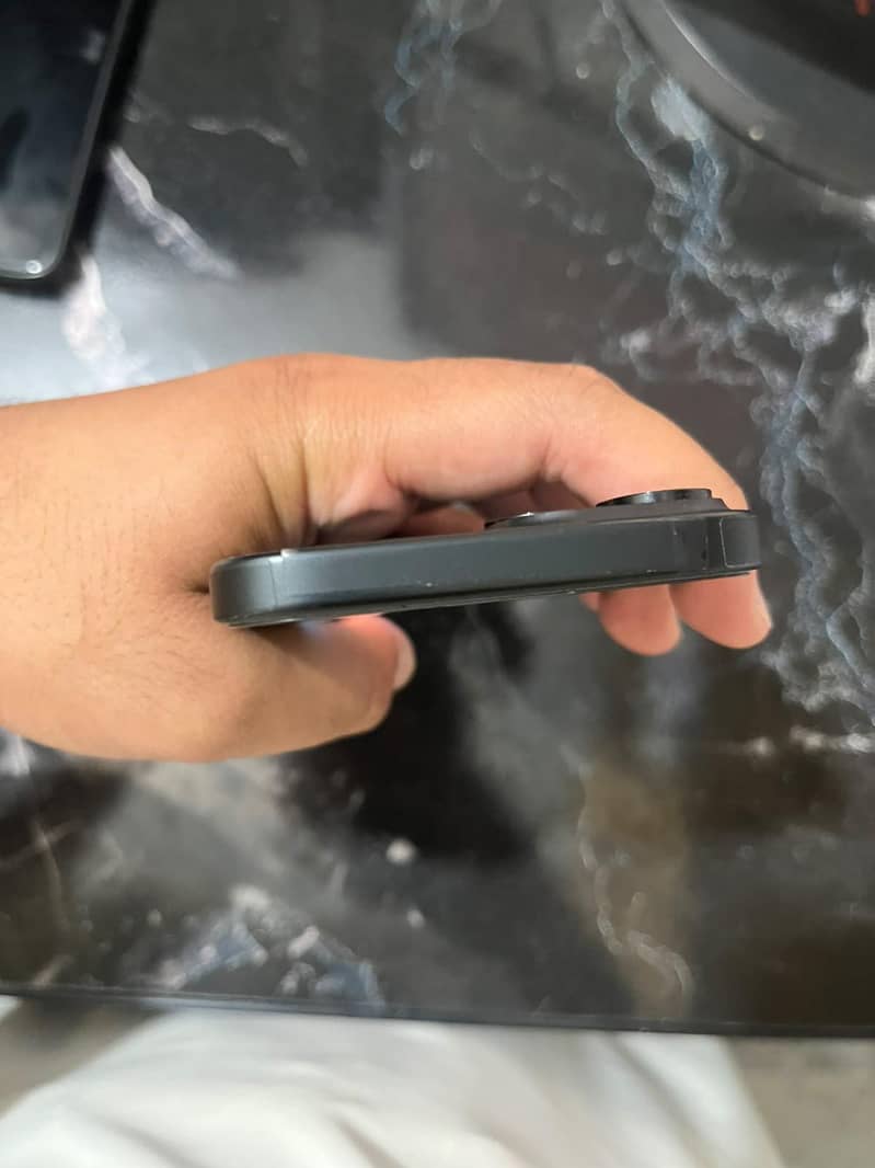 Apple iPhone 15 3