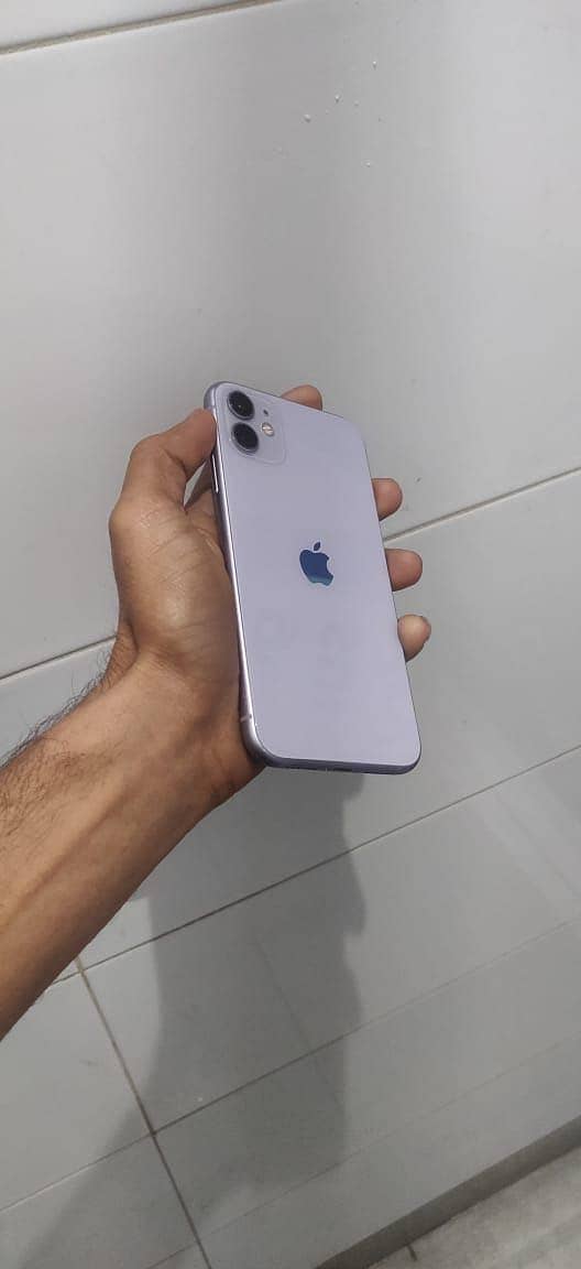 Apple iPhone 11 0