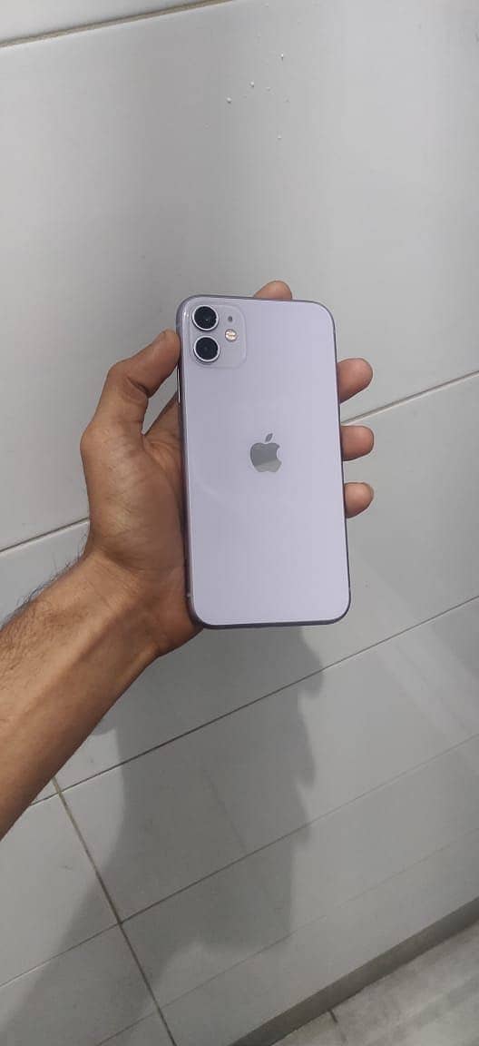 Apple iPhone 11 3