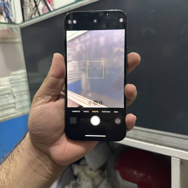 Apple iPhone 13 Pro Max 4