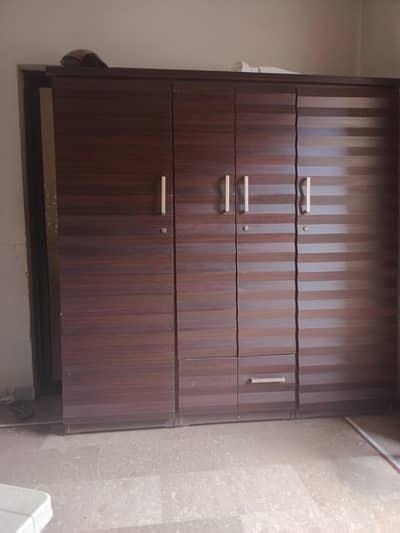 3 door kabat 3 door wardrobe urgent sell