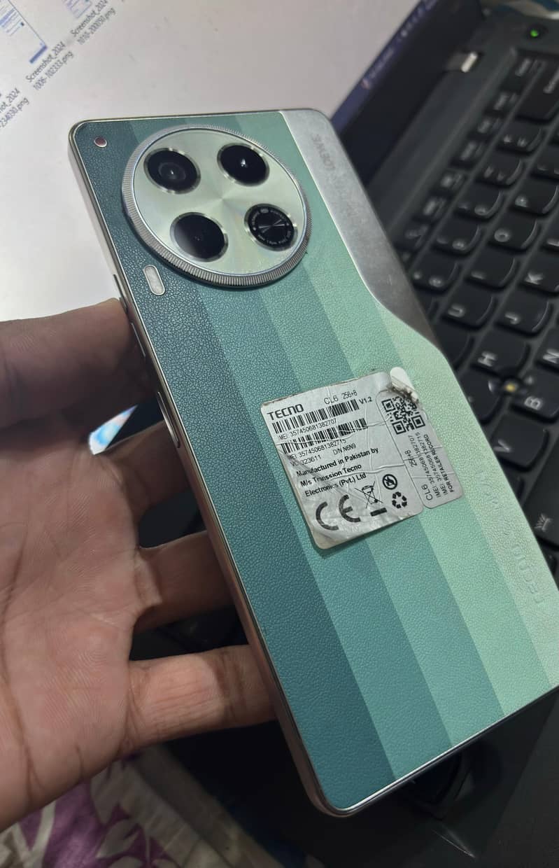 Tecno CAMON 30 0