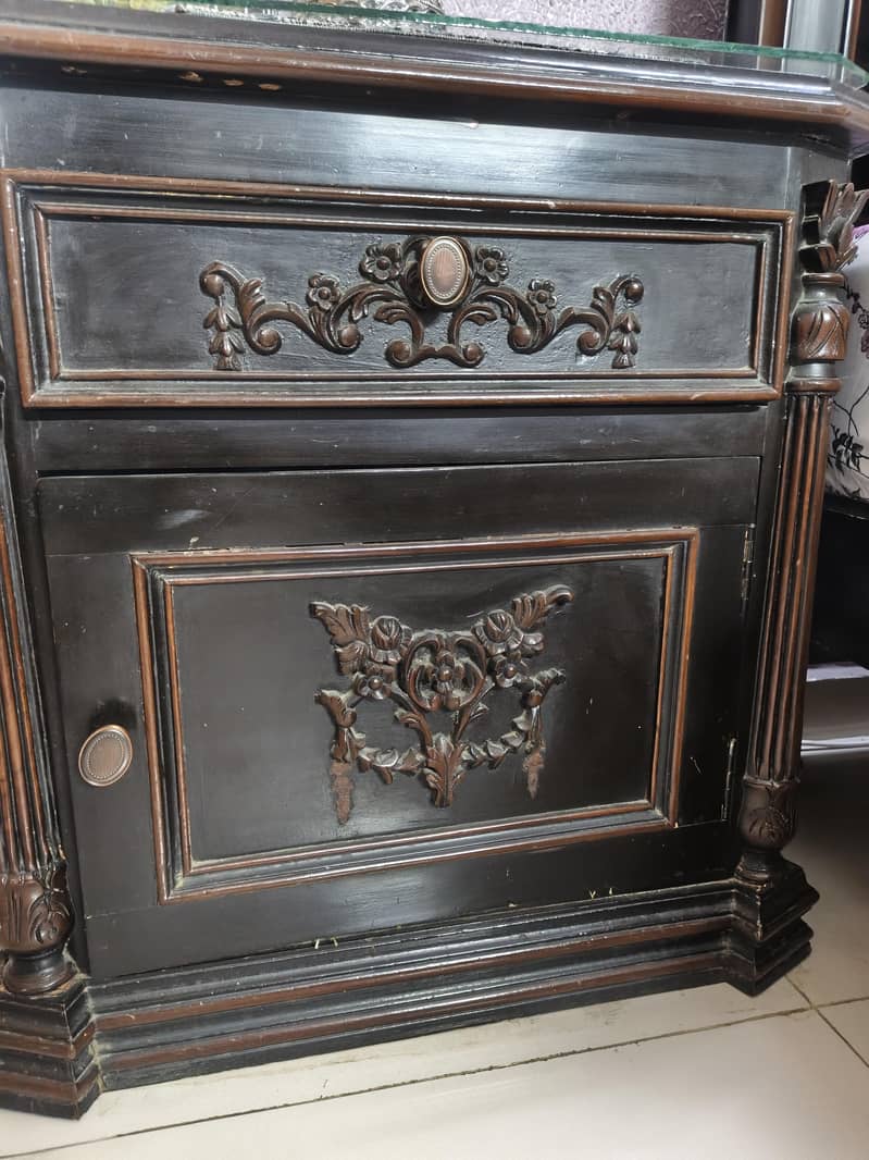 bed set one bed two side table one dressing table 5
