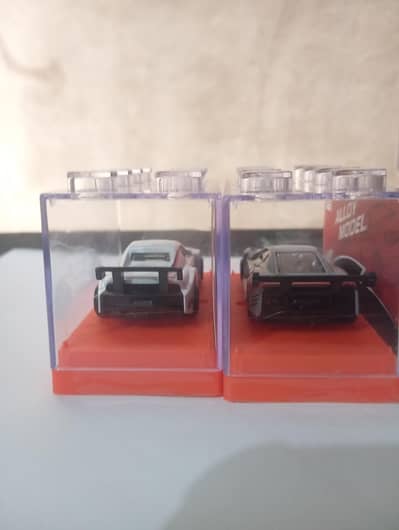 Alloy Model Cars with Acrylic Box(one piece only)
