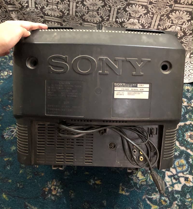 Old TV 1
