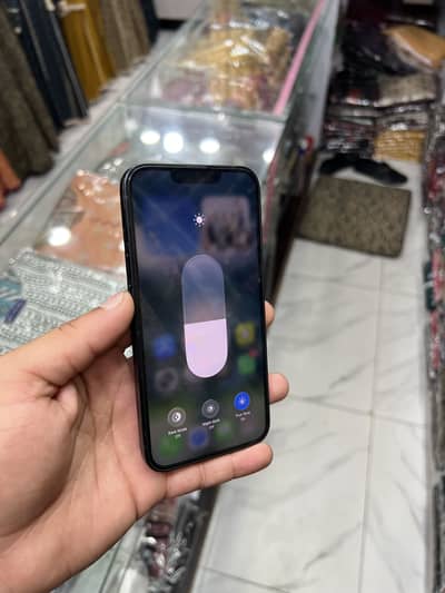Iphone 13 only 6month use and 6month official apple warranty with box