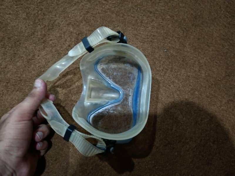 Diving goggles 2