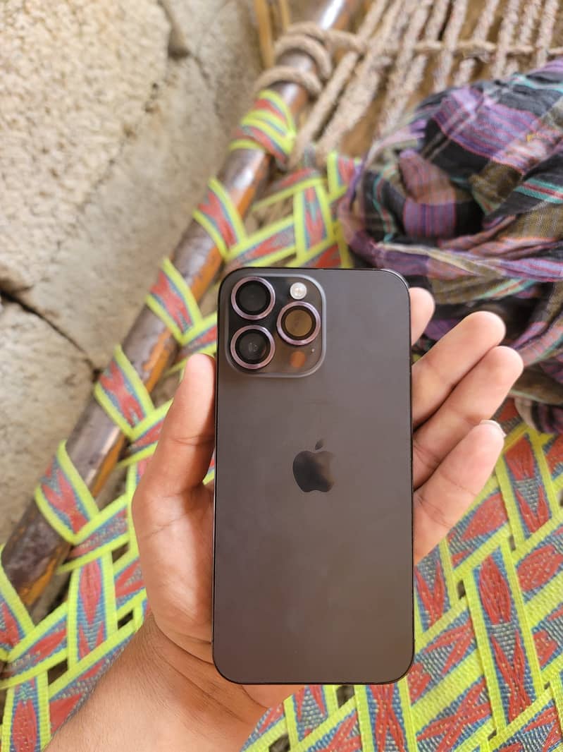 Iphone 14 pro max 4