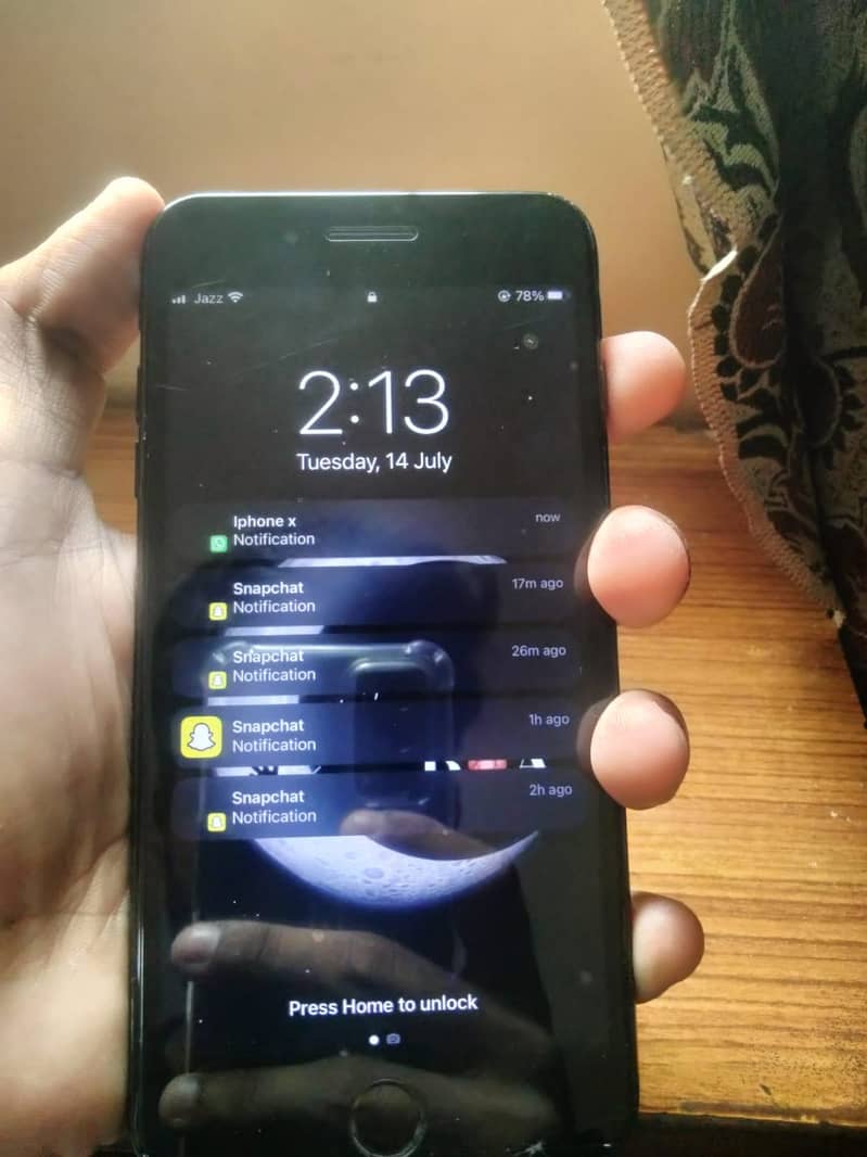 Apple iPhone 7 Plus 1