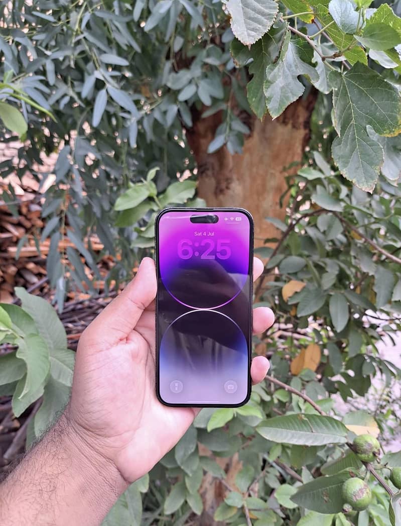 Apple iPhone 14 Pro 1