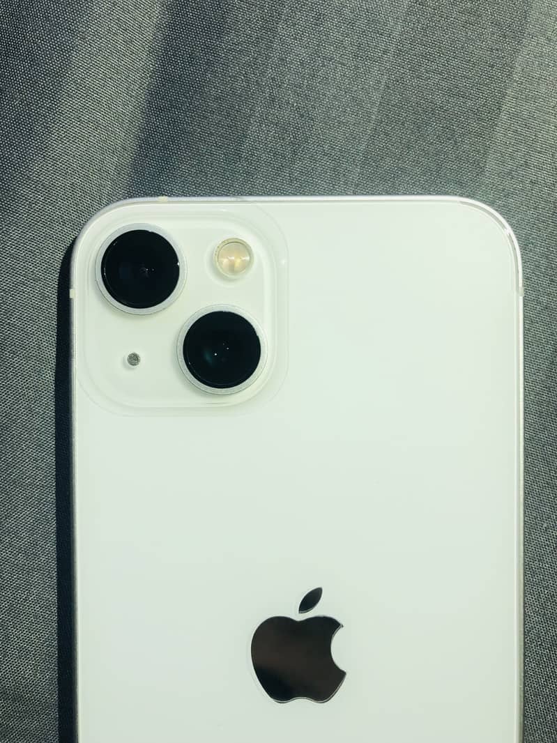 Apple iPhone 13 5
