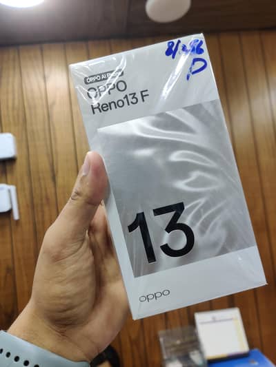 OPPO Reno13 F