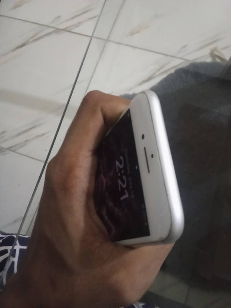 Apple iPhone 8 2