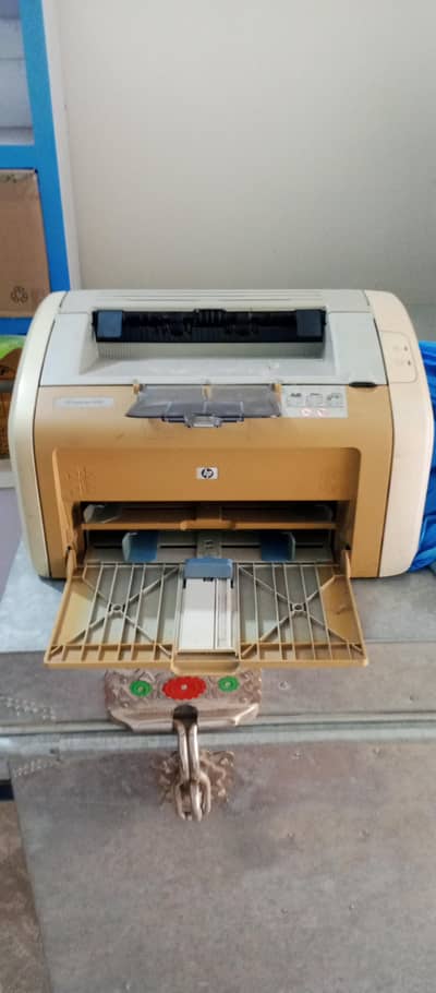 03006800989  HP Laser Jet 1020  No Bargaining