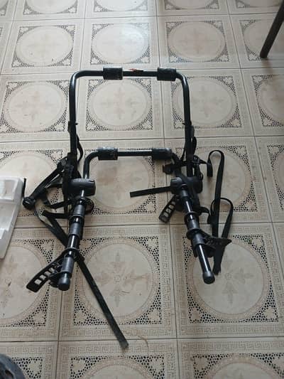 3- Car cycle carrier (Trunk mounted) - Used,Good condition