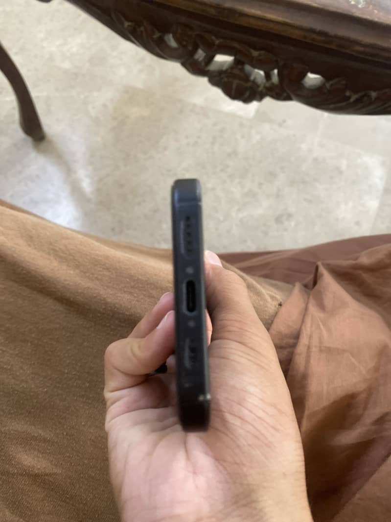 Apple iPhone 15 3