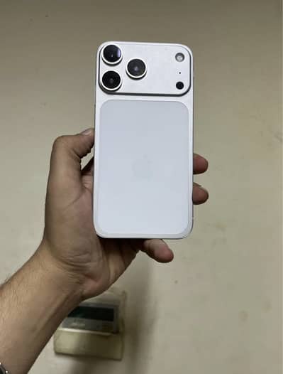 iphone Xr converted 17 pro