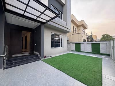 DHA Phase 2 One Kanal Beautiful Location House Near Roundabout
