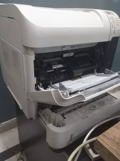 Hp leserjet 600 (110 with adopter)