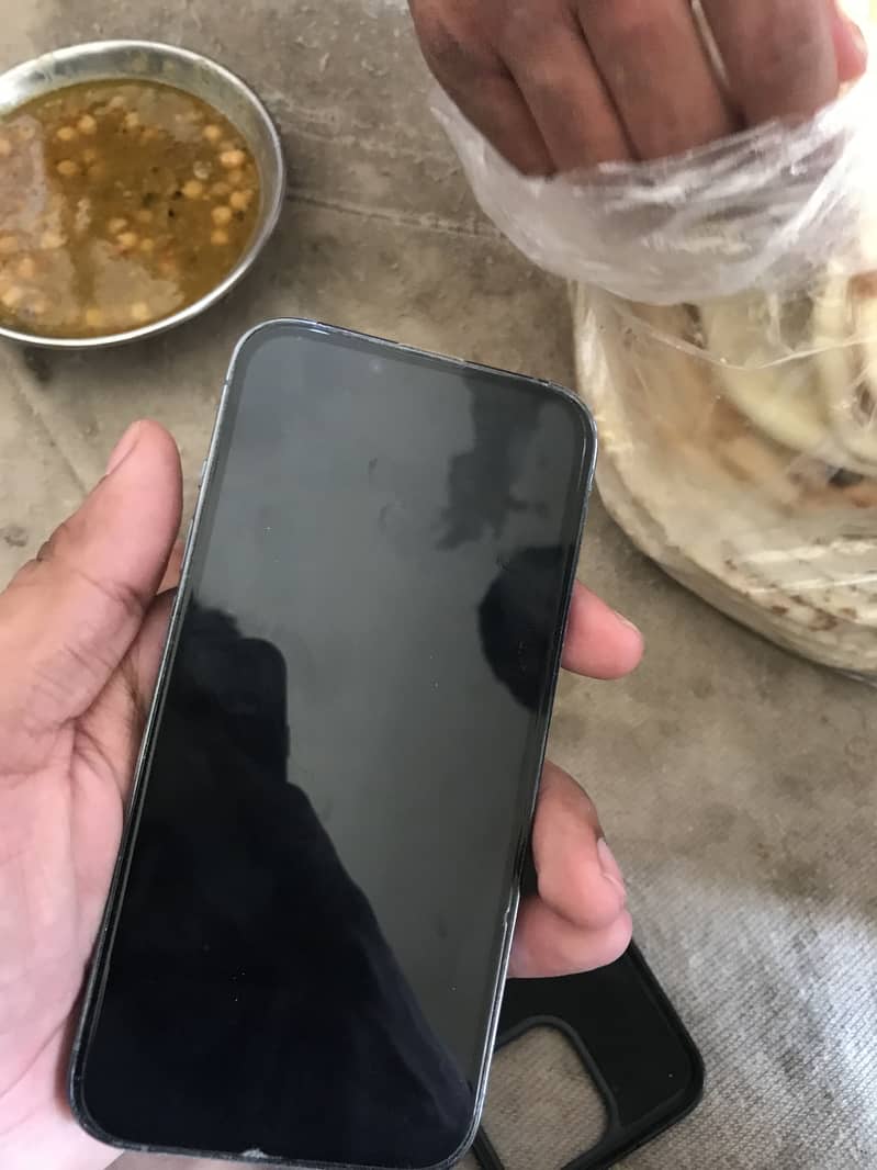Apple iPhone 13 Pro 1