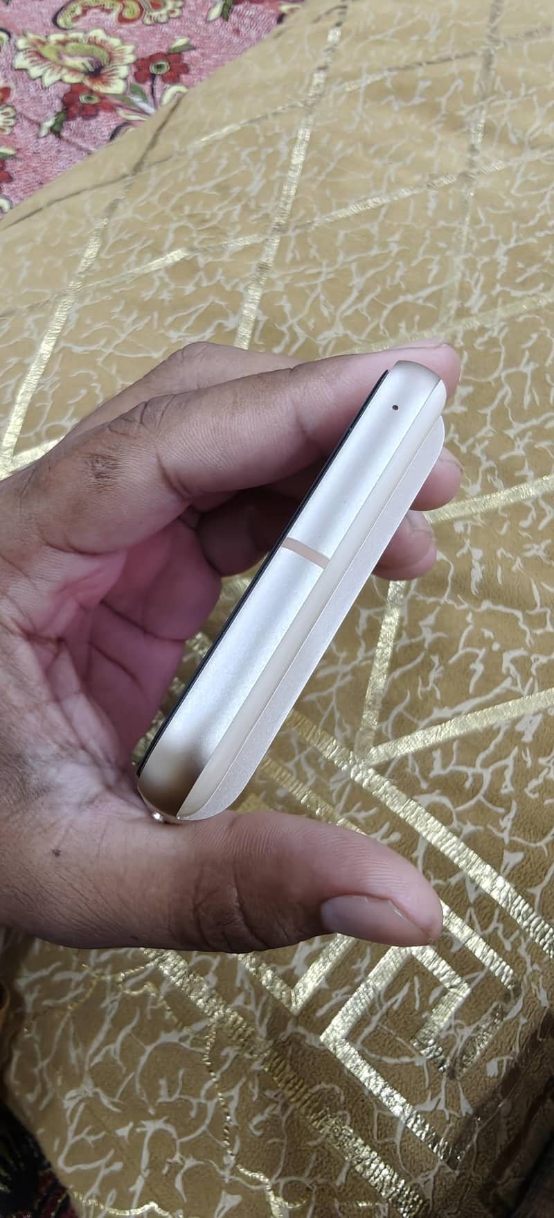 Google Pixel 8 4