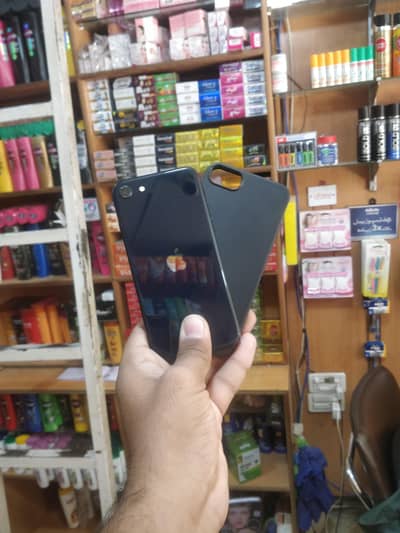 Apple iPhone SE