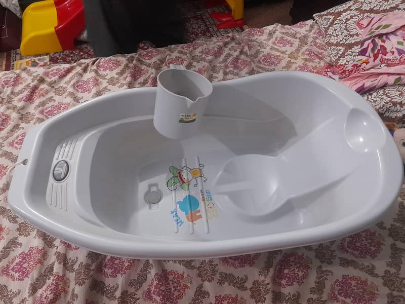 Bath tub 0
