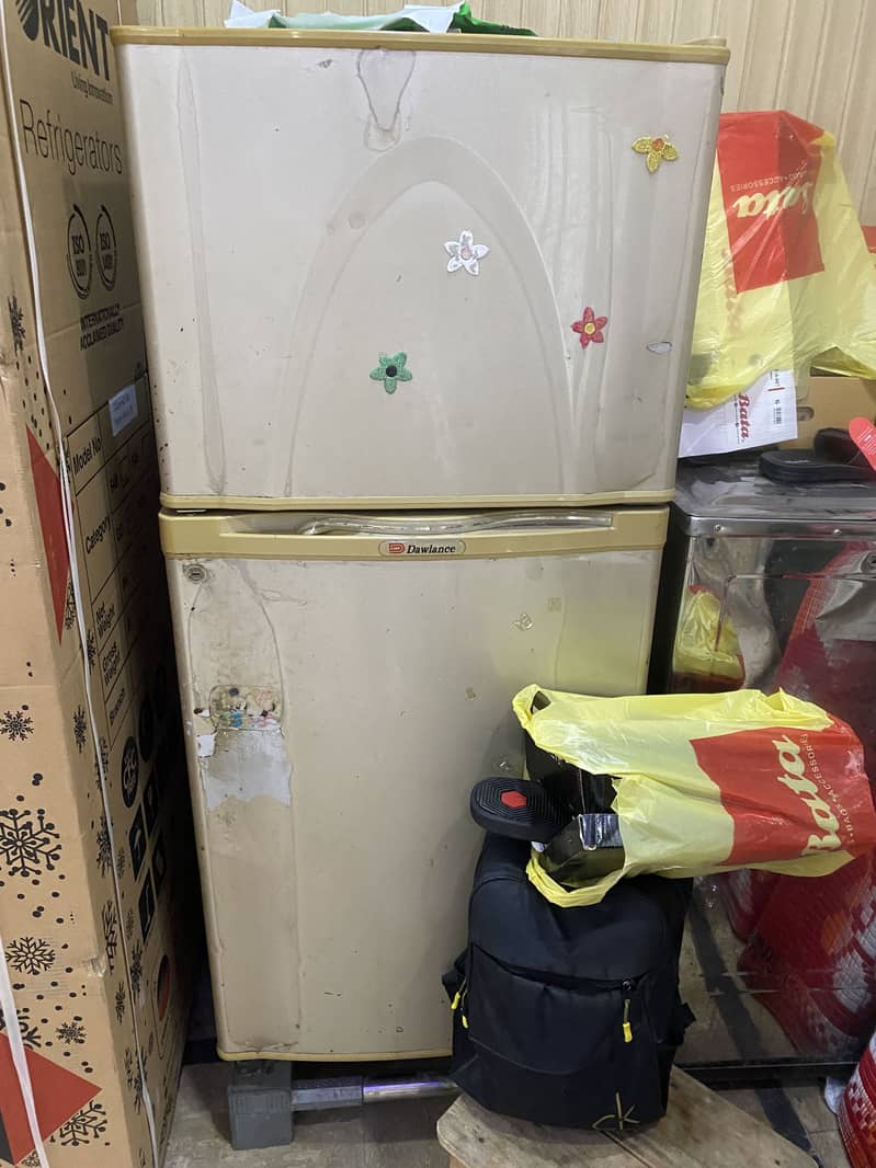 Dawlance Behtreen Fridge 0
