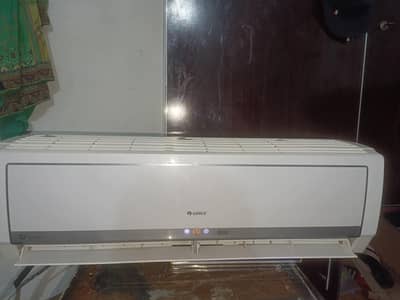 Gree G10 1 ton Ac for sale   10/9