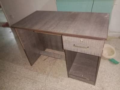 computer desk