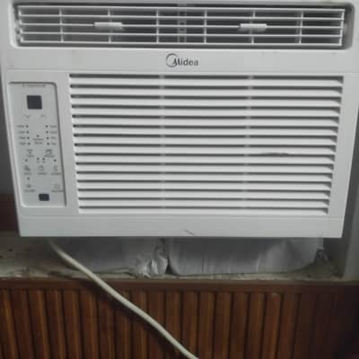 window AC 2025