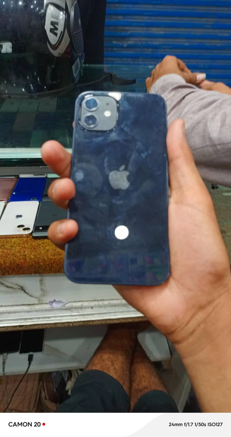 Apple iPhone 12 1