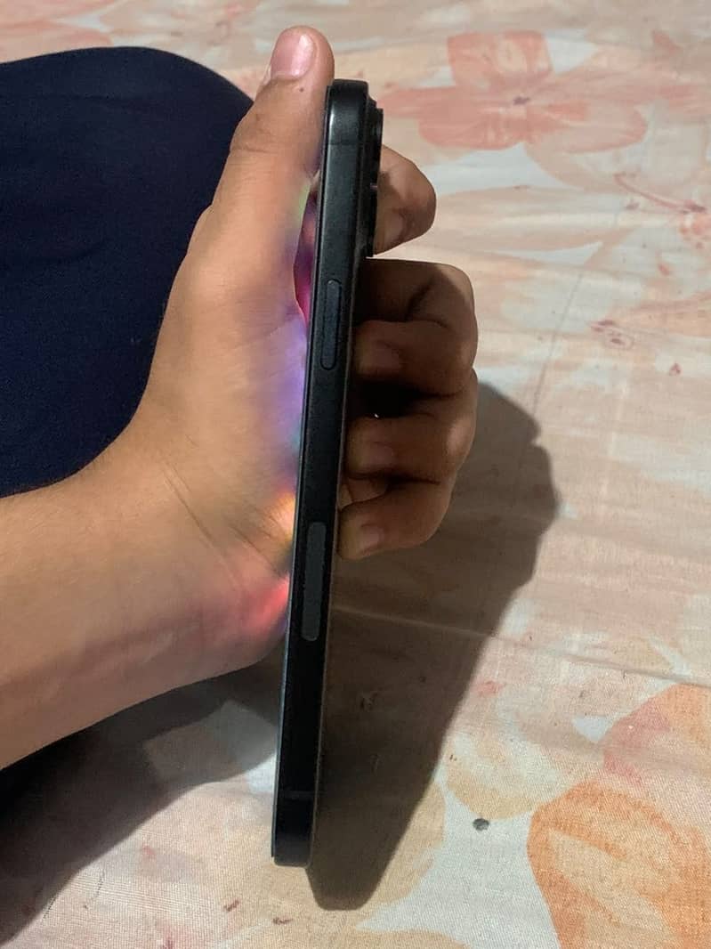 Apple iPhone 15 plus 2