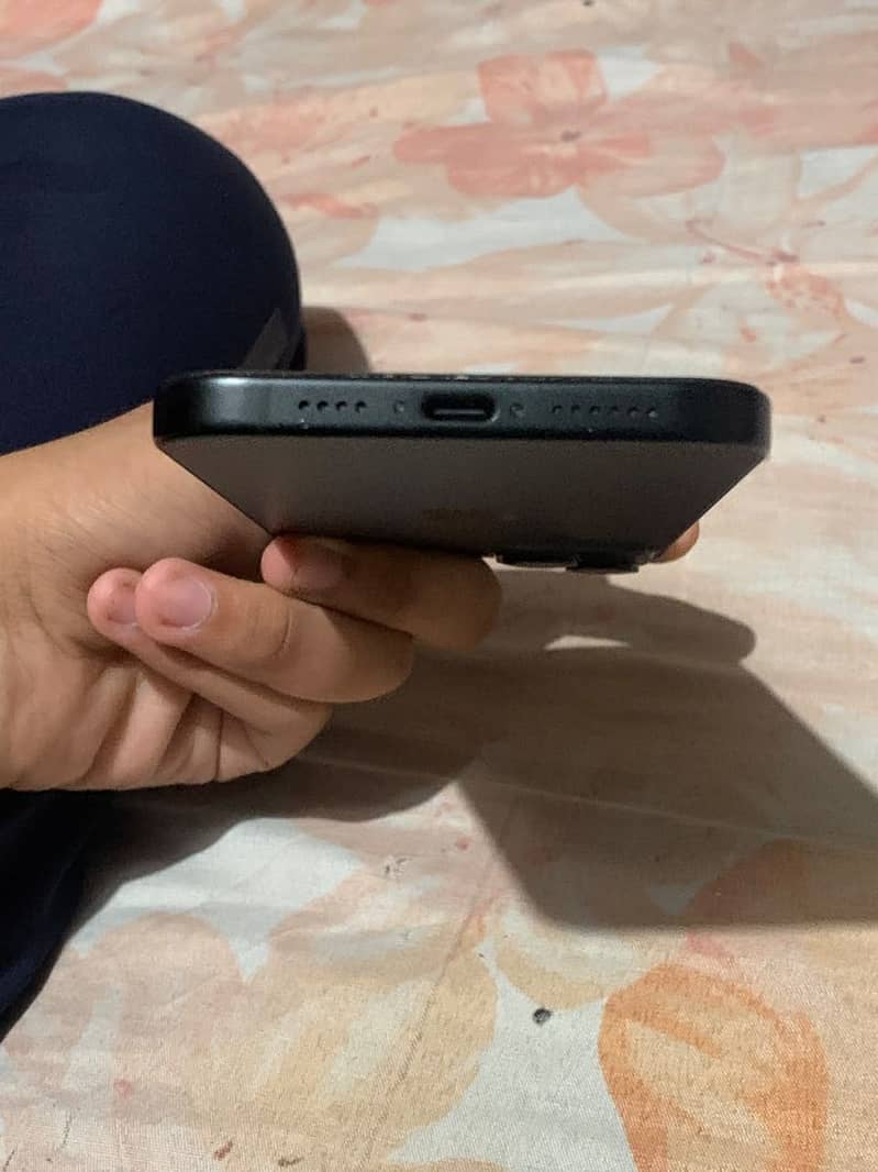 Apple iPhone 15 plus 3