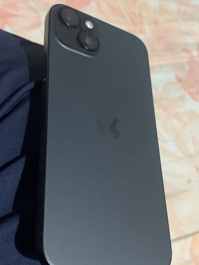 Apple iPhone 15 plus 6