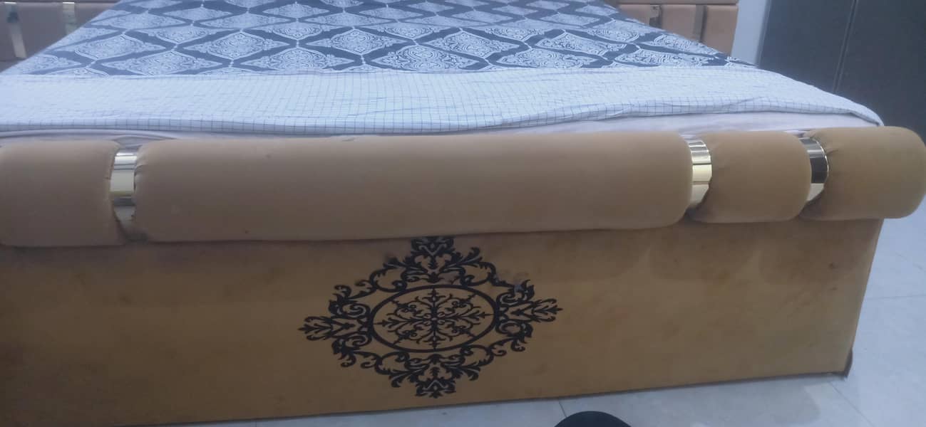 condition 10/8  full bed set 1