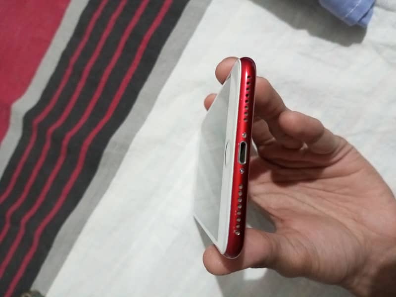 Apple iPhone 7 Plus 4