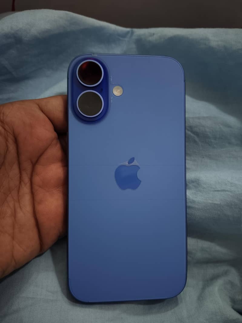 Apple iPhone 16 1