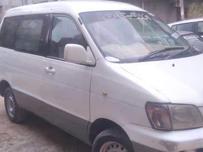 Toyota Noah 2000