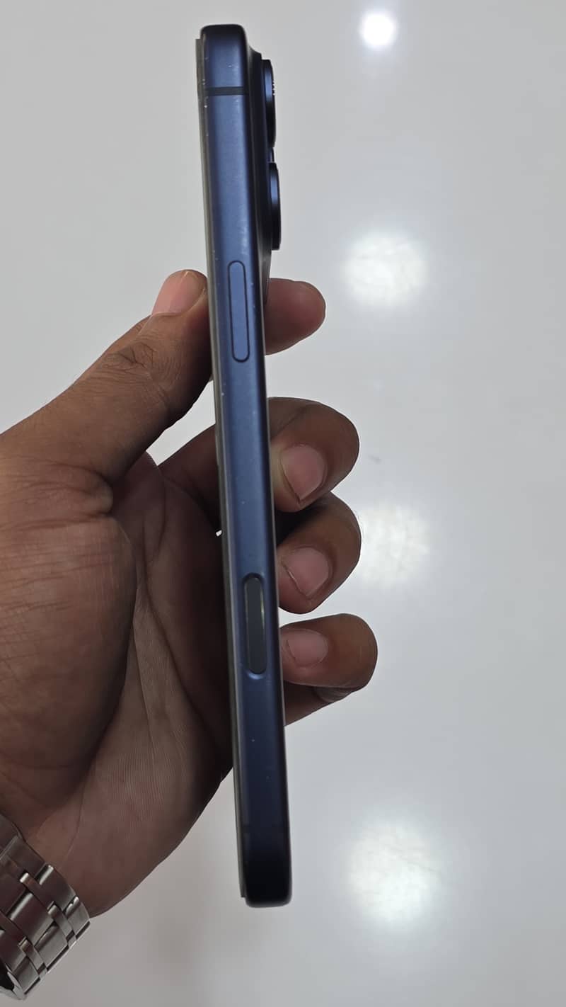 Apple iPhone 17 Pro Max 3