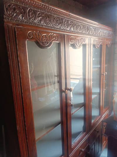 showcase for sale demand 35000 contact only Whatsapp