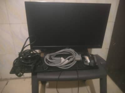 lcd with keyboard and all cabels div with power cabel