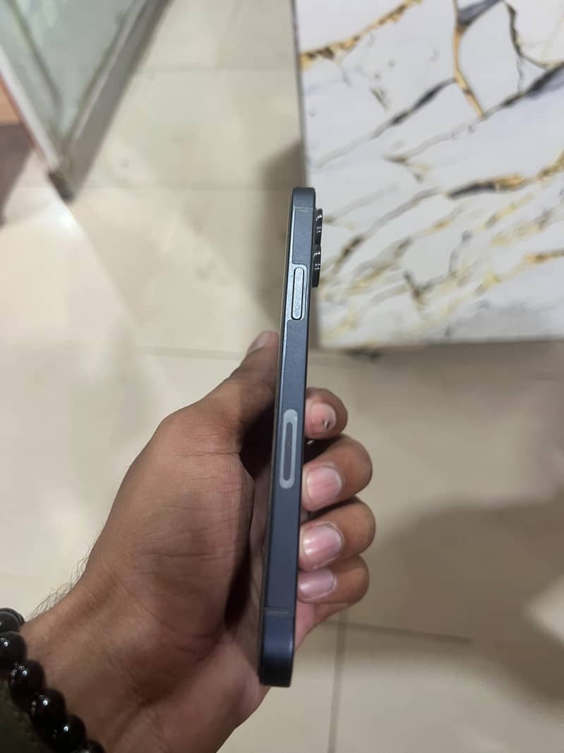 Apple iPhone 12 1